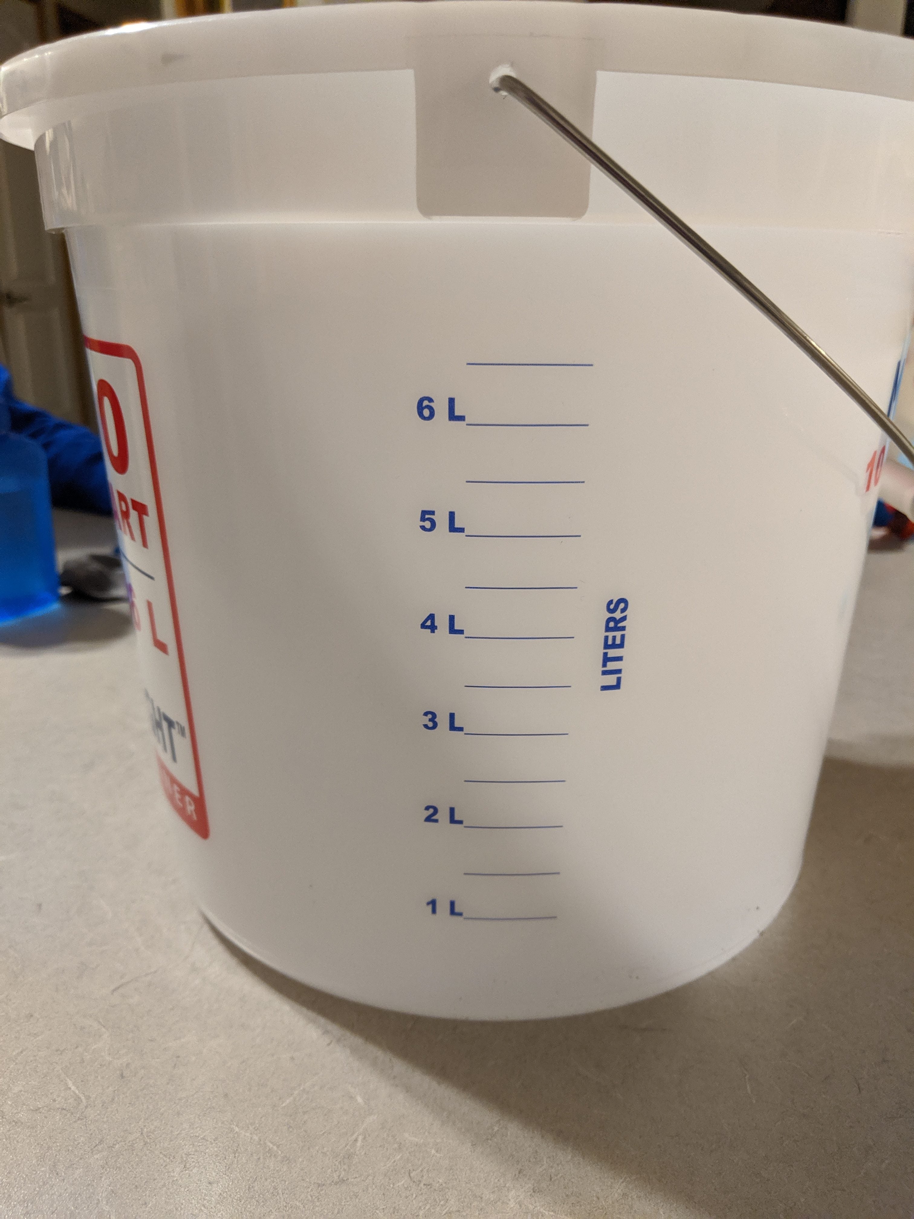 [Dollarama] MeasureRight 10 quart mixing container